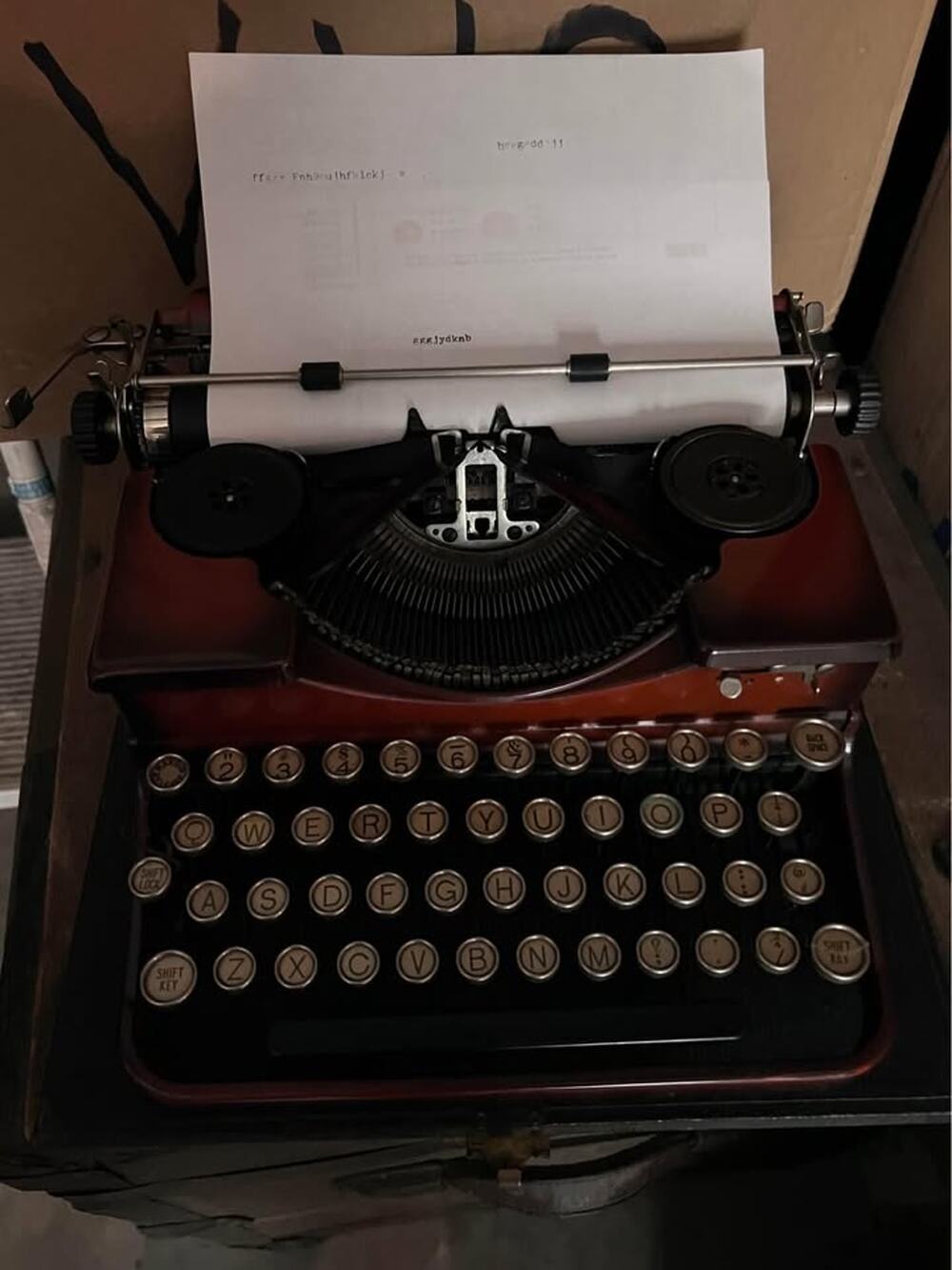 Vintage 1920’s Royal
Typewriter
